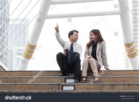 Pointing Stock 的图像结果