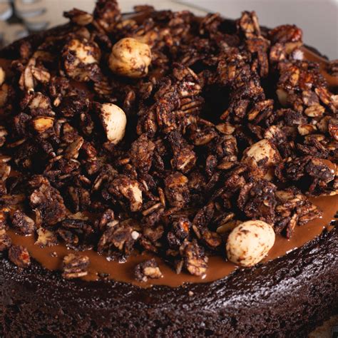 Hazelnut Crumble Cake – Homebred.in