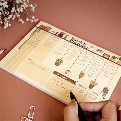 Botanical Bliss Magnetic Weekly Planner – Riya Designs
