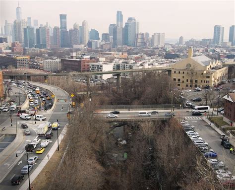 Urban explorer giving video tour of pre-Essex/Hudson Greenway at Jersey ...