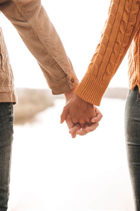 Couple Holding Hands Spring Photos - Download Free High-Quality ...