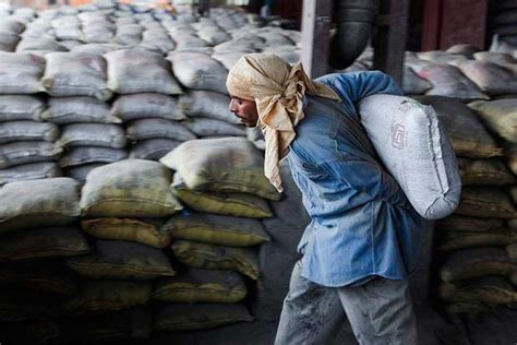 Shree Cement's net profit fell 20% in the fourth quarter