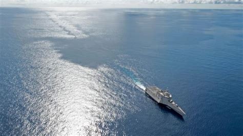中方指责美舰“非法闯入”仁爱礁邻近海域 美海军：国际水域例行操作