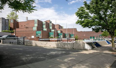 Busing turned a Charlestown school into a Mandarin language magnet. Now ...