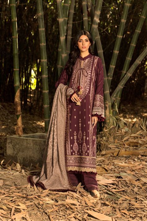 Sobia Nazir Winter Collection (with Shawl) – Design 2A – YourLibaas