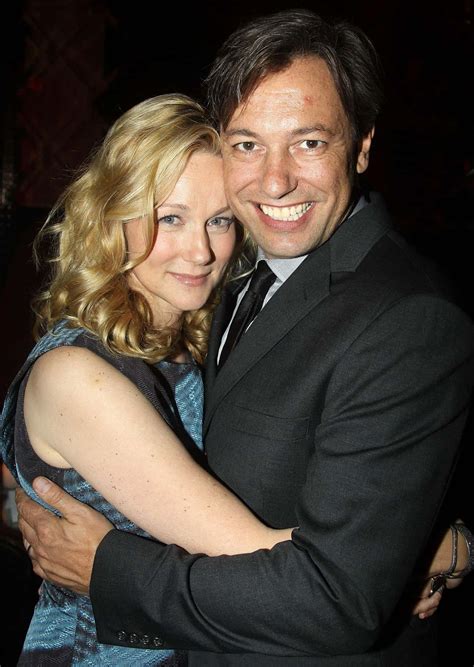 Laura Linney's Husband, Dating and Relationship History