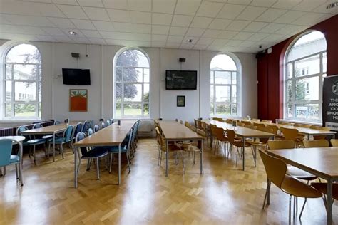 University of Gloucestershire: Acceptance Rate, Admission 2026 ...