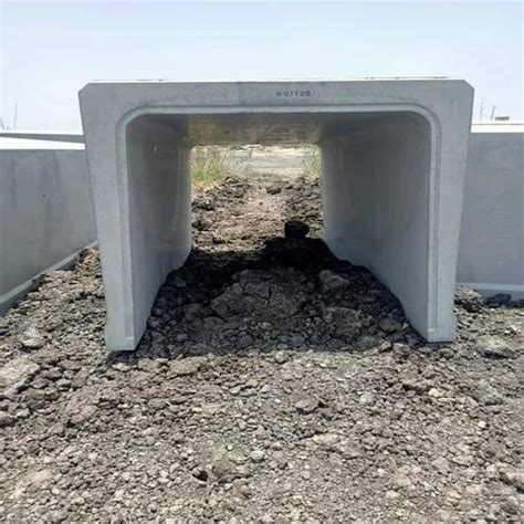 T6 Precast U Drain - T6 900 X 900mm Precast U Drain Manufacturer from Surat