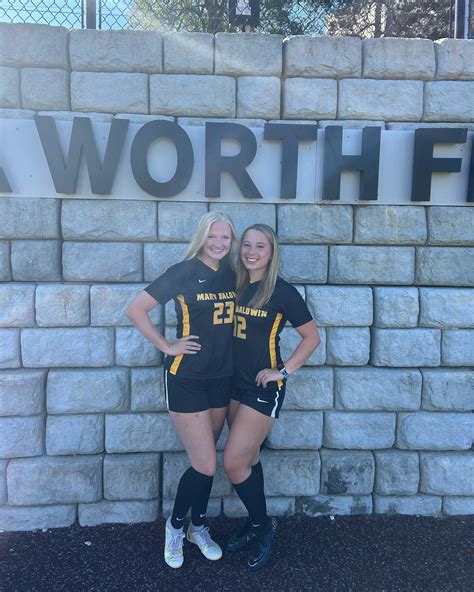 Lexi Mansfield (@mansfield_lexi) • Instagram photos and videos