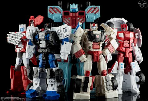 Image result for Combiner Wars Defensor