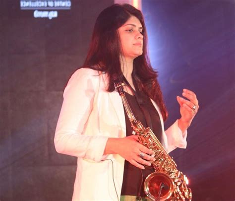 Female Saxophone Player in Delhi 9999574154 | Female Saxophone Artist ...