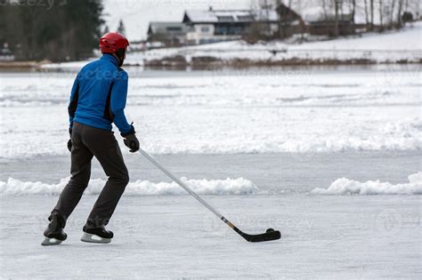 People Playing Hockey 的图像结果