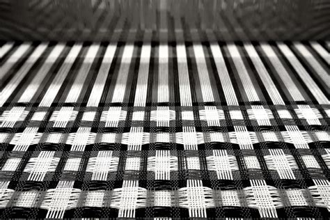 MIT Researchers Weave Shape-Changing Fabrics from Liquid Crystal ...