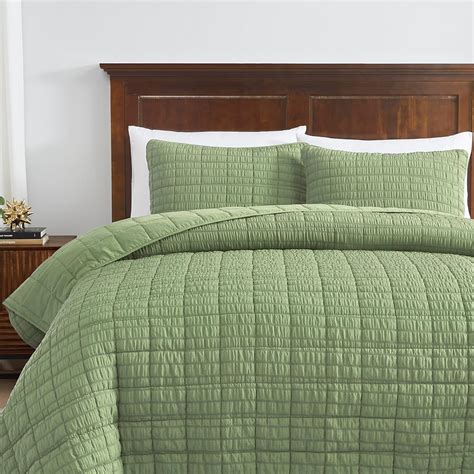 Amazon.com: ROARINGWILD Seersucker Sage Green Quilt Set King Size with ...