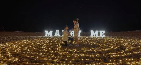 Beach Proposal Gone Wrong After Ring Gets Lost