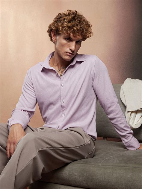 Campus Sutra Men's Pastel Purple Waffle-CrossStitch Shirt - Campussutra