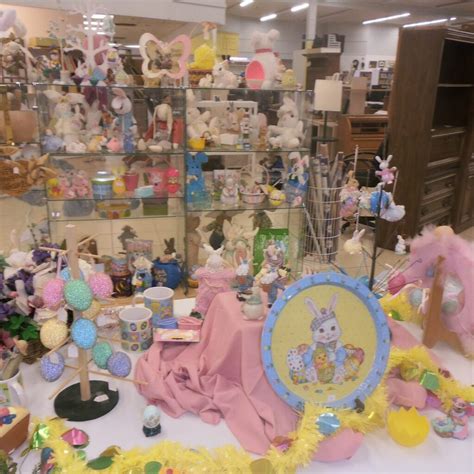 Holiday Shop – Lutheran Thrift Shop