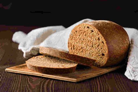 Brown bread vs white bread: The healthier choice - THIP Media