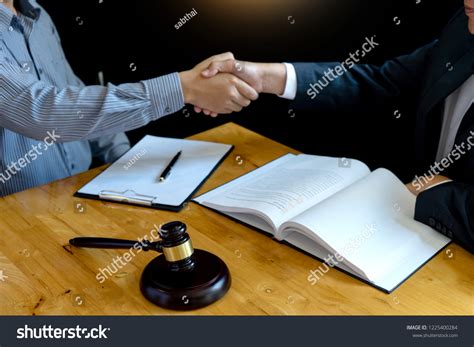 Civil Law Handshake Wallpaper 的图像结果