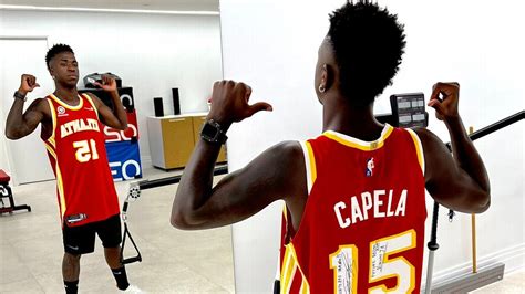 Vinicius' NBA, NFL love goes beyond signed shirts, star pals - ESPN