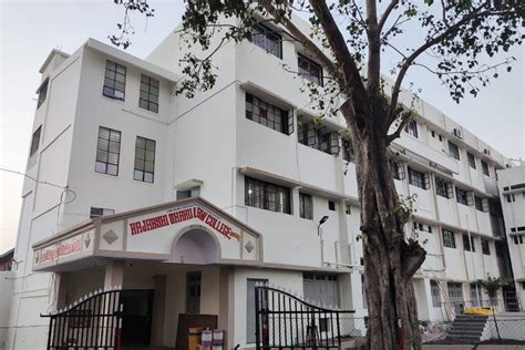 Rajarshi Shahu Law College Barshi Campus: Photos, Virtual Tour