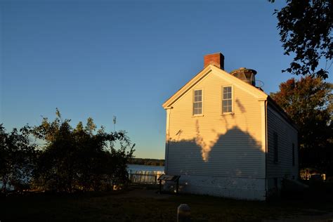 WC-LIGHTHOUSES: JONES POINT LIGHTHOUSE - ALEXANDRIA, VIRGINIA