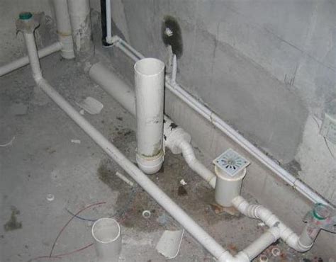 楼面下水管道口漏水如何维修？--优栢盾（广州）屋顶屋面卫生间防水堵漏补漏技术