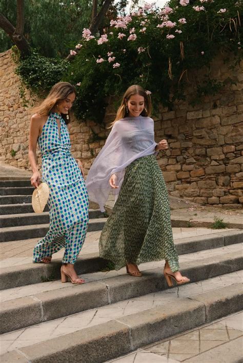 When A Dupatta Becomes A Scandinavian Scarf — A Case Of Fashion ...