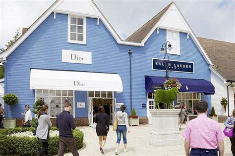 2023 Bicester Village Shopping Outlet Private Tour from London