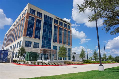 Houston Methodist Cypress Hospital - Renfrow+Co