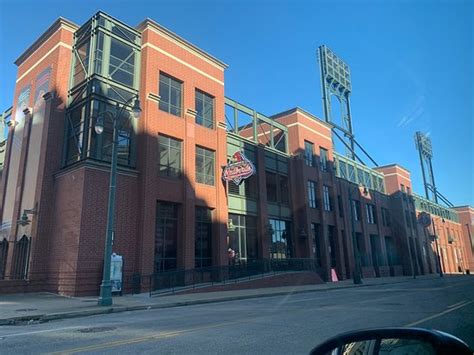 DOWNTOWN MEMPHIS BY BEALE STREET CORPORATE RENTALS - Lodging Reviews ...