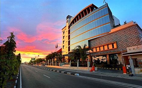 ROS-IN HOTEL (Yogyakarta Region) - Hotel Reviews, Photos, Rate ...