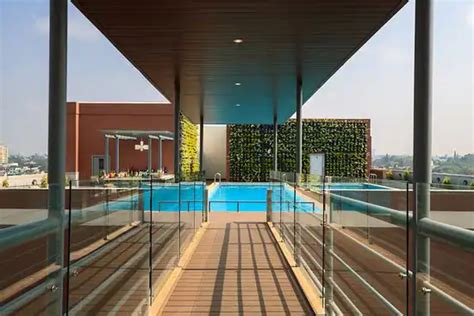 Pool Bar - Renaissance Hotel, Bengaluru, Race Course Road, Bangalore ...