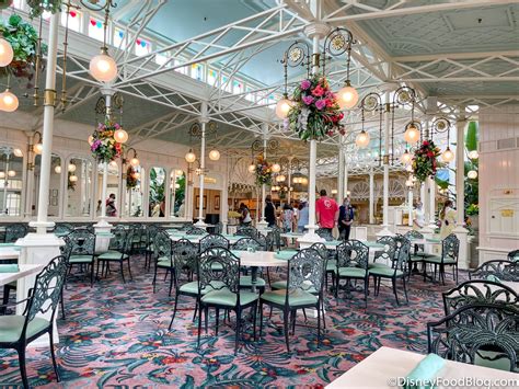 Crystal Palace Character Dining Return DATE Announced for Disney World ...