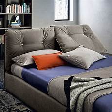 leggere a letto idee letto comodo per leggere a letto arredaclick leggere a letto idee letto comodo per leggere a letto arredaclick