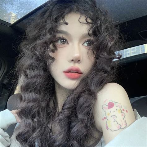 Pin by Rosia on 小红书: xymao88 | Curly girl hairstyles, Curly asian hair ...