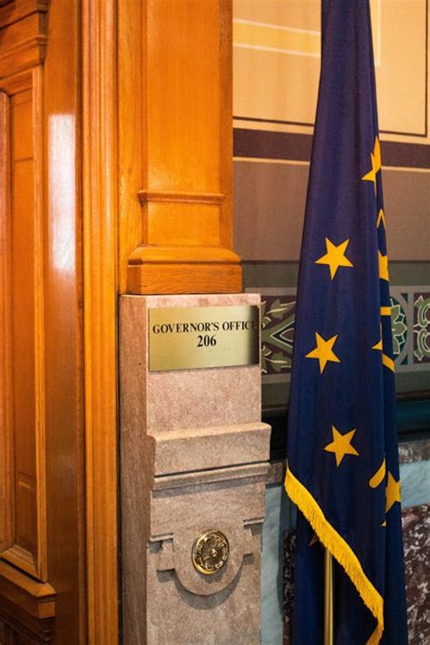 Law Wallpaper 4K 的图像结果