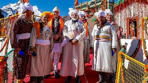 PM Modi in Uttarakhand: Performs puja at Parvati Kund, to lay ...