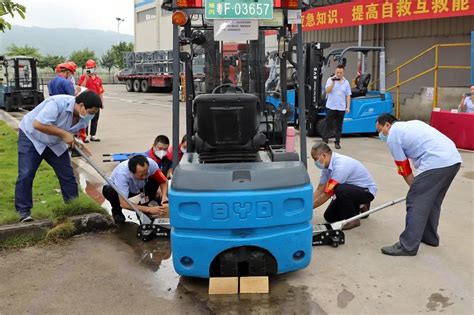 广东韶关举行2020年特种设备（叉车）应急救援演练-中国质量新闻网