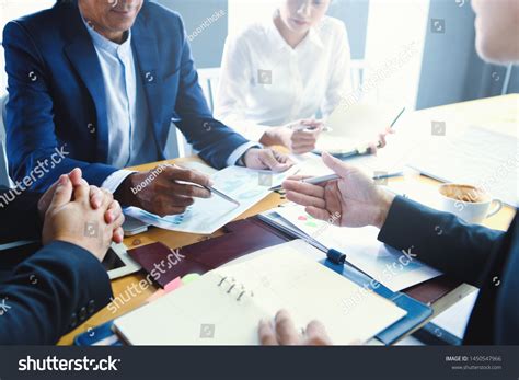Negotiation Background 的图像结果