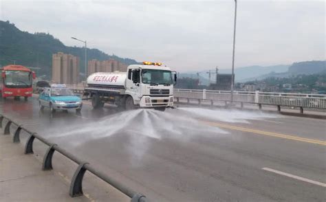广州政协委员提案建议优化洒水车作业 城管：白天不再路面清洗和洒水_腾讯新闻