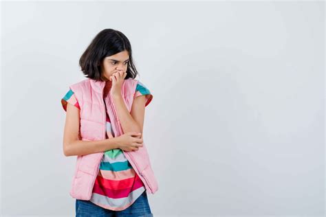 5 Effective Home Remedies for Foul-Smelling Urine to Try Today - Dr ...