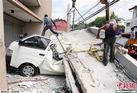 菲律宾7.2级地震致32人死 电线杆像椰子树摇晃|菲律宾|地震|震感_新浪新闻