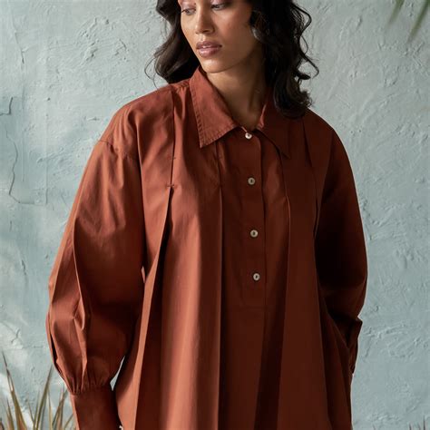 4-Pleated Shirt for Women | Classic & Elegant Button-Down Style – Canoopi