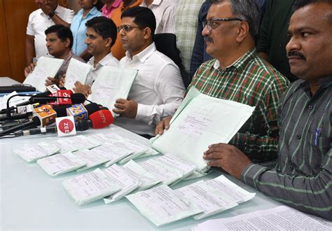 FPJ Cyber Secure: 12 Arrested In Fake Call Center Bust For Scam Selling ...