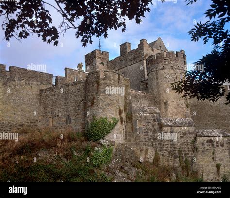 Cahir Castle, stronghold of the Butler family, Caher, County Tipperary ...