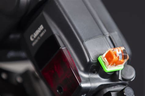 Using 580EX Speedlight with Remote Trigger 的图像结果