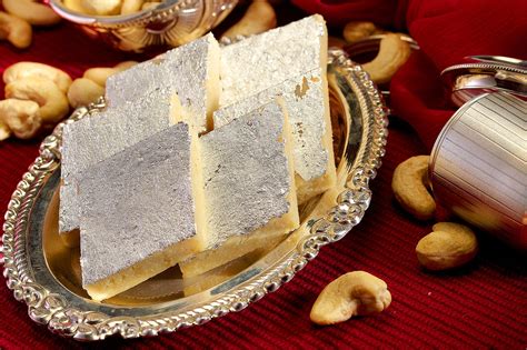 Kaju Katli – Made With Premium Kaju & Pure Desi Ghee