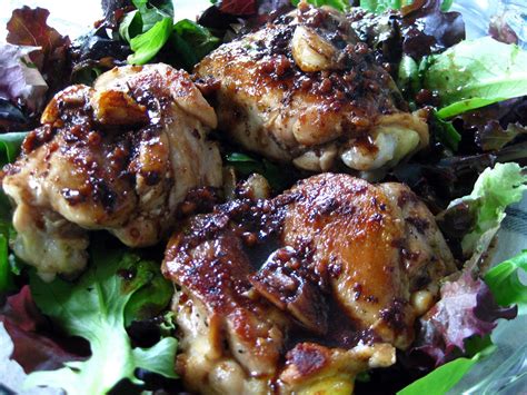Chicken Thighs w. a Balsamic & Garlic Sauce | Littlegirlbigappetite's Blog
