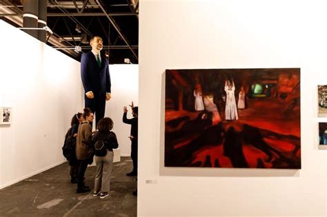 Santiago Sierra y Eugenio Merino vuelven a liarla en Arco con un ‘ninot ...